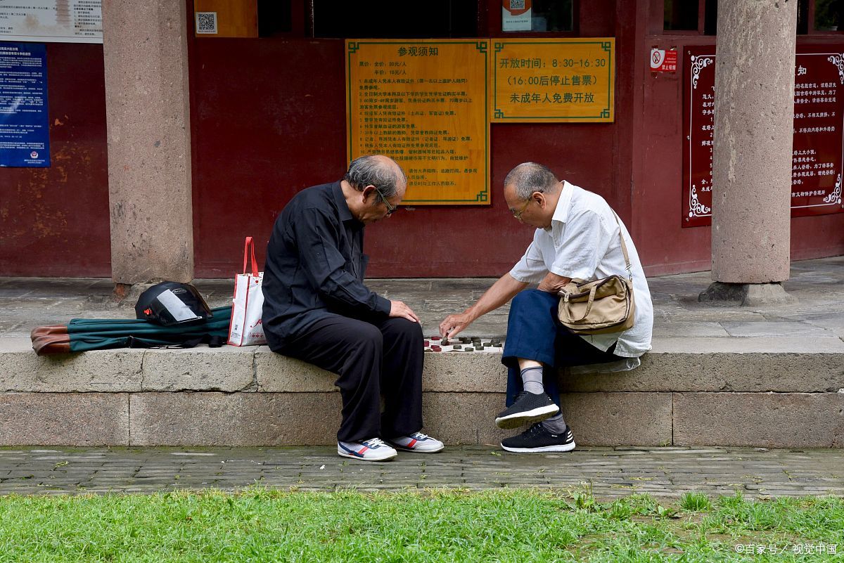 侍奉路上图片