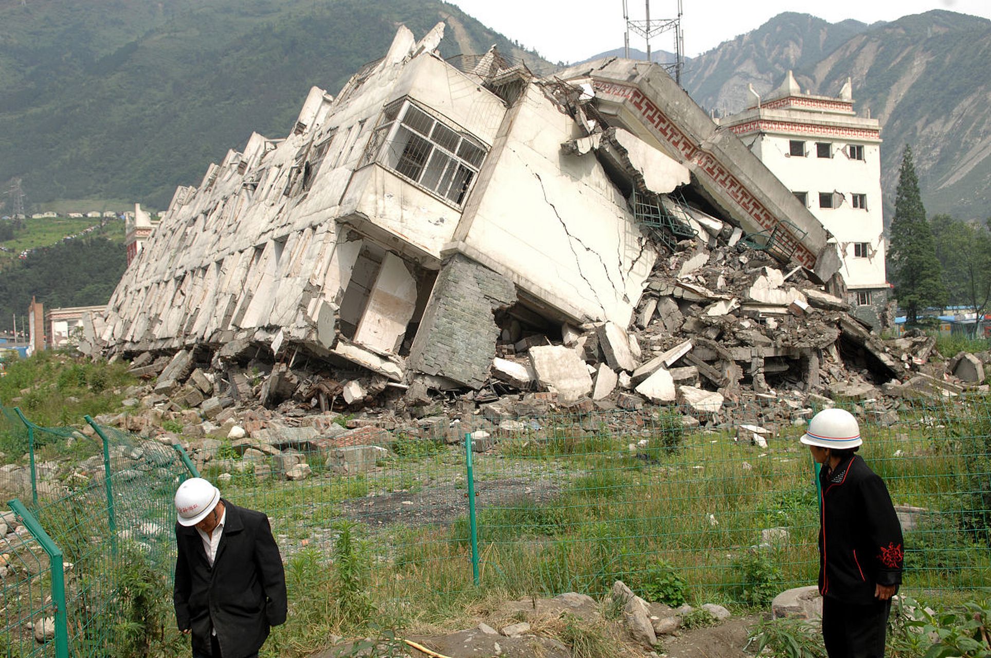 512汶川大地震怪事图片