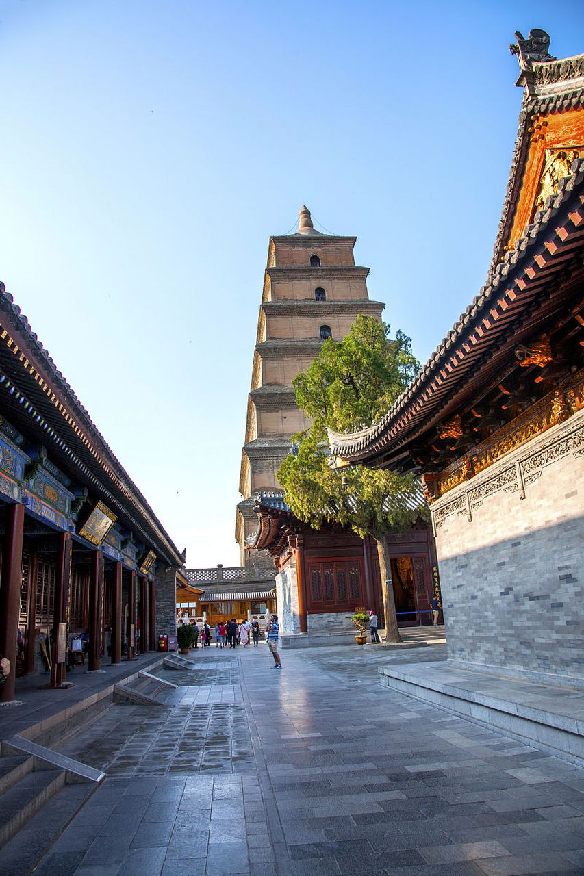 城市大玩家# 大雁塔,这座屹立在陕西省西安市大慈恩寺内的古塔,是
