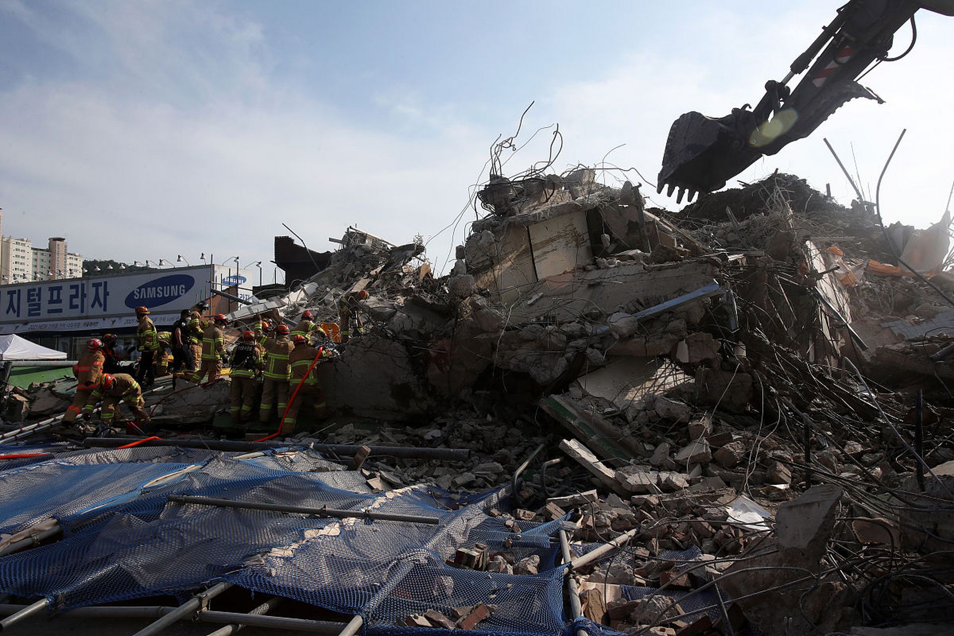 江苏龙卷风已致10人死亡# 江苏龙卷风事件  据江苏省宿迁市和盐呈市