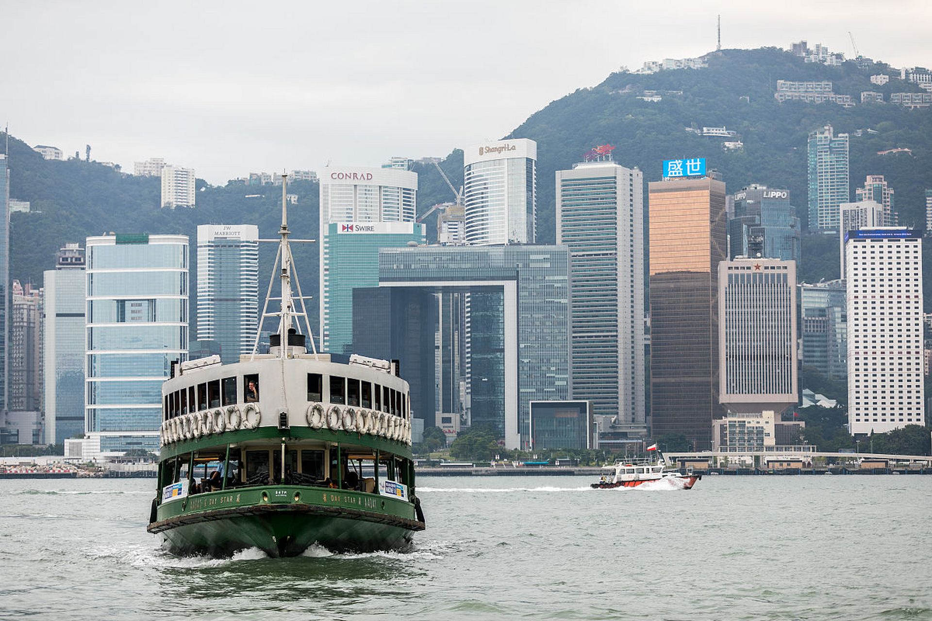 香港人住的实在太小!