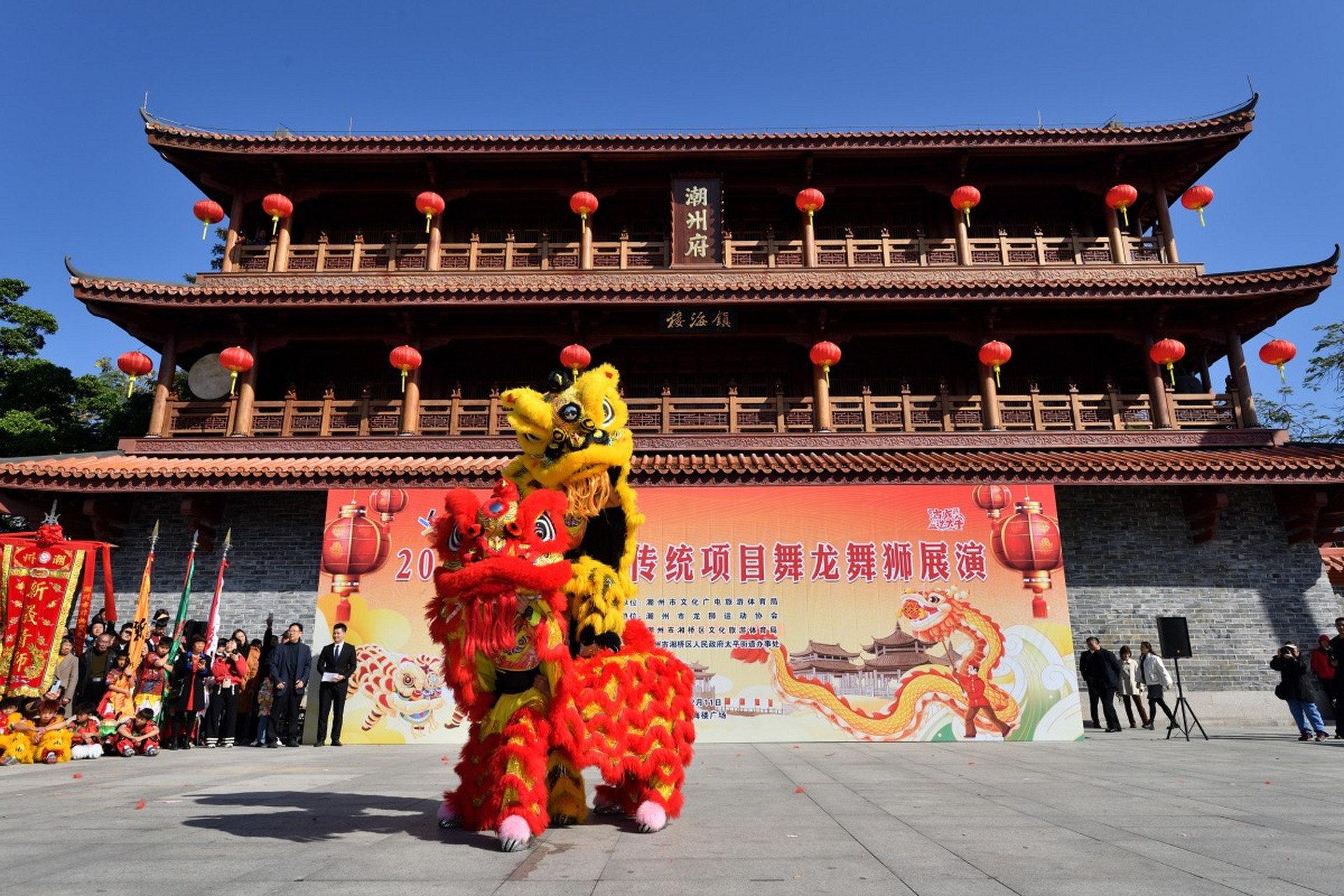 潮州,位于广东省东部潮汕地区,素有"岭南文化发祥地"的美誉.