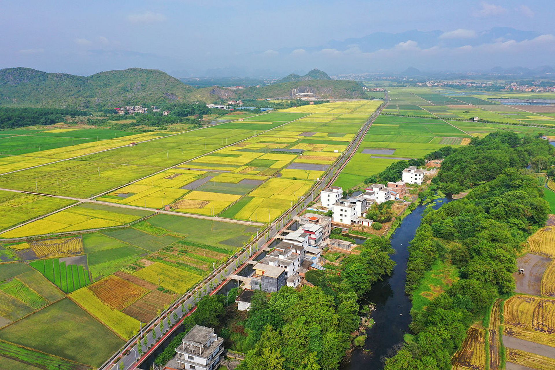 最容易又最省錢的享受是:享受孤獨,享受寧靜.