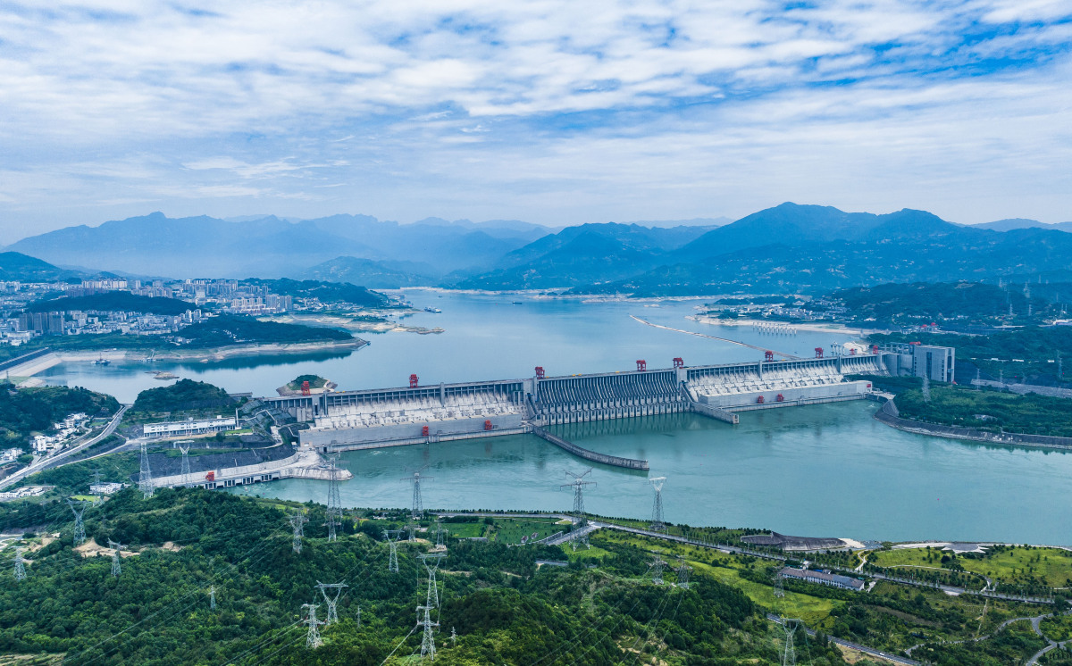 品味武汉地道美食  湖北六月行:三峡大坝风光无限,蔡林记樱花礼盒情深