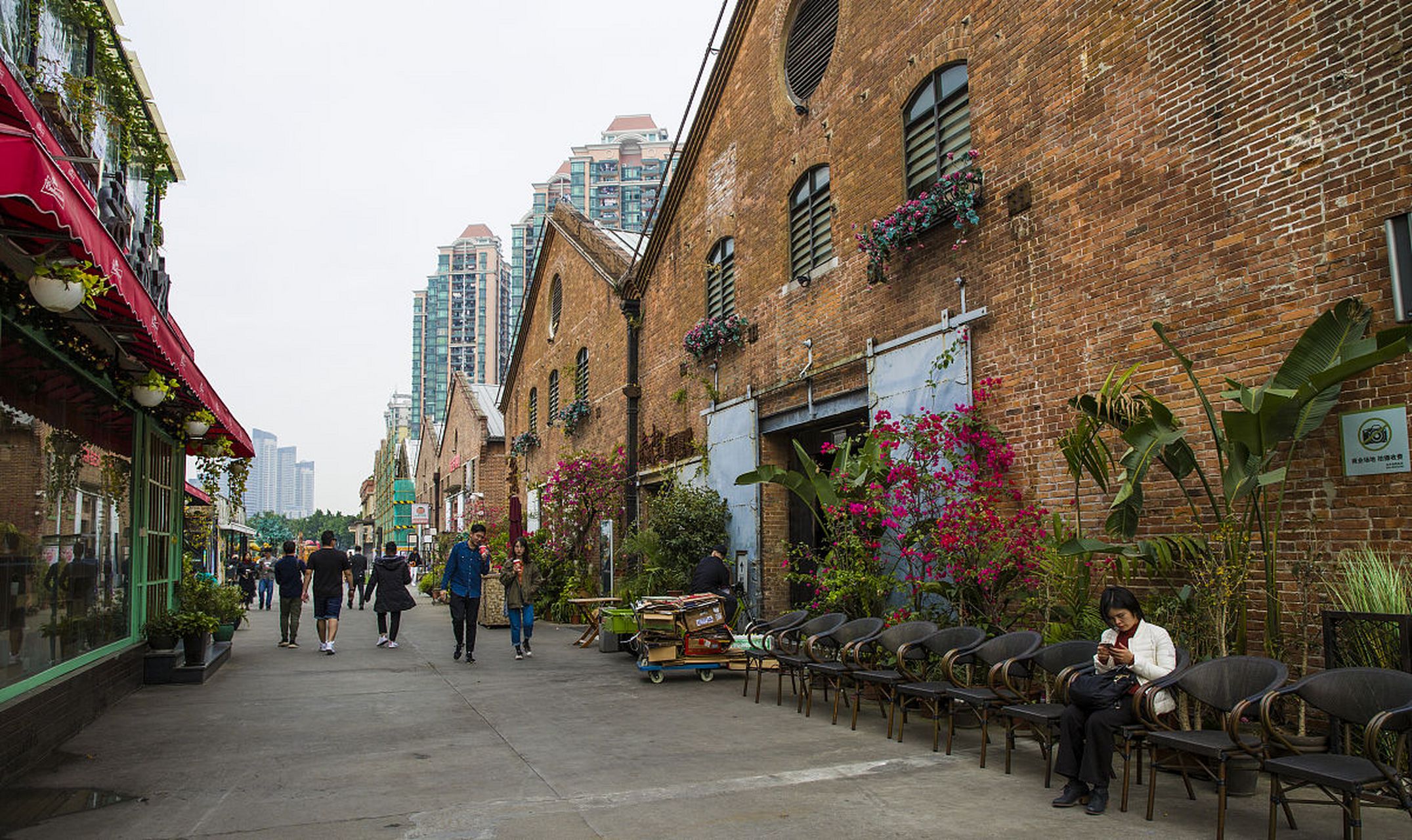 广州太古仓:历史悠久,欧式建筑风格,夜景区著名  太古仓位于广州市
