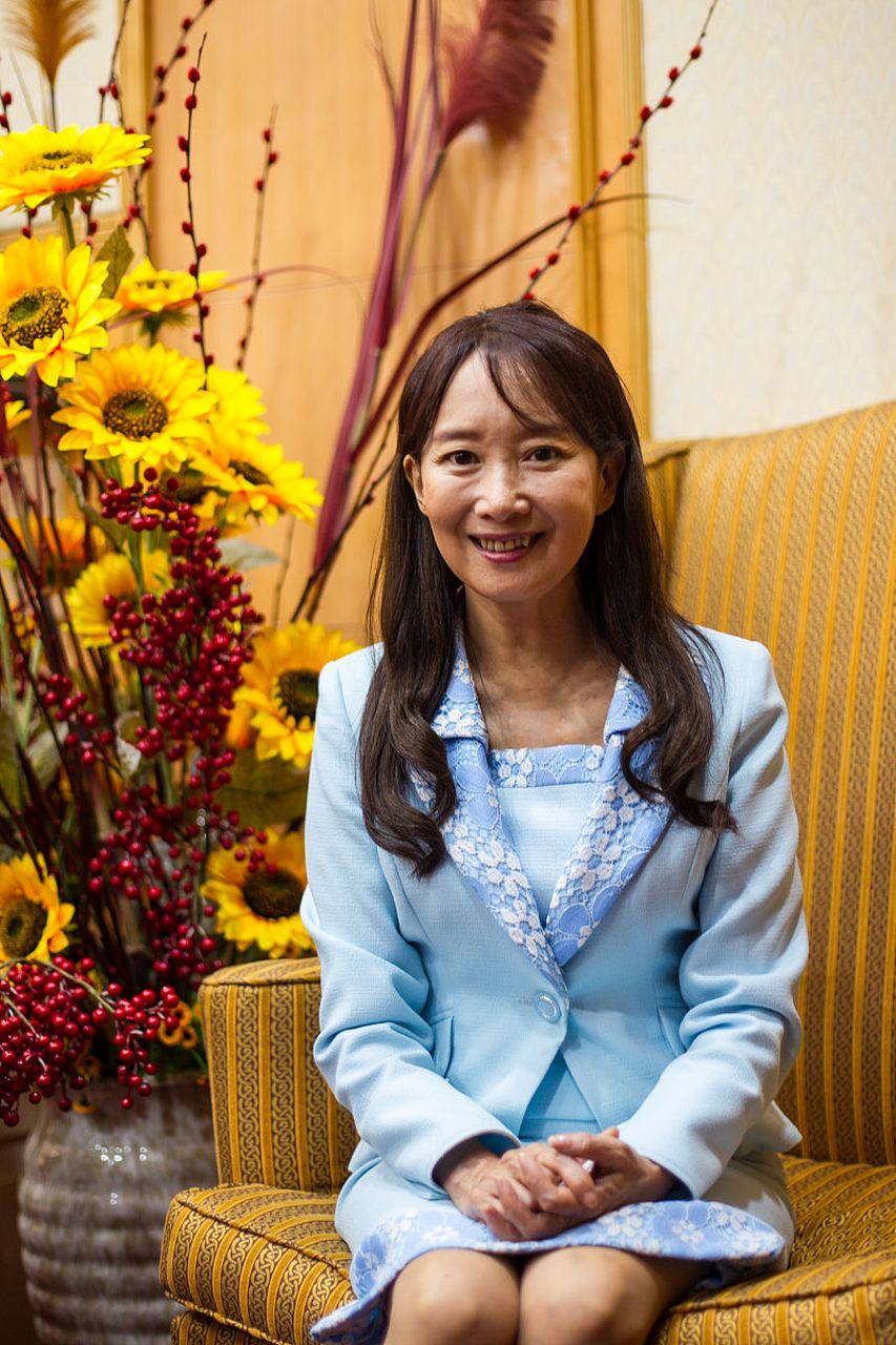 艾威和陈美玲:因麻将而离婚  艾威和陈美玲是一对相伴30年的夫妻,他们