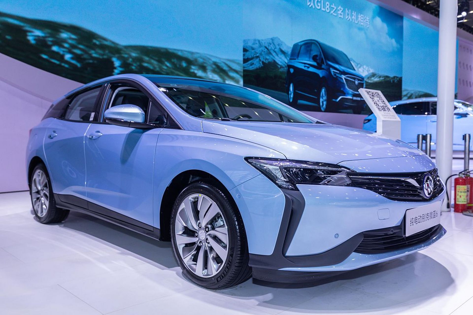 对于喜欢驾驶的朋友来说,新的别克微蓝6互联共享型plus车型带来了更