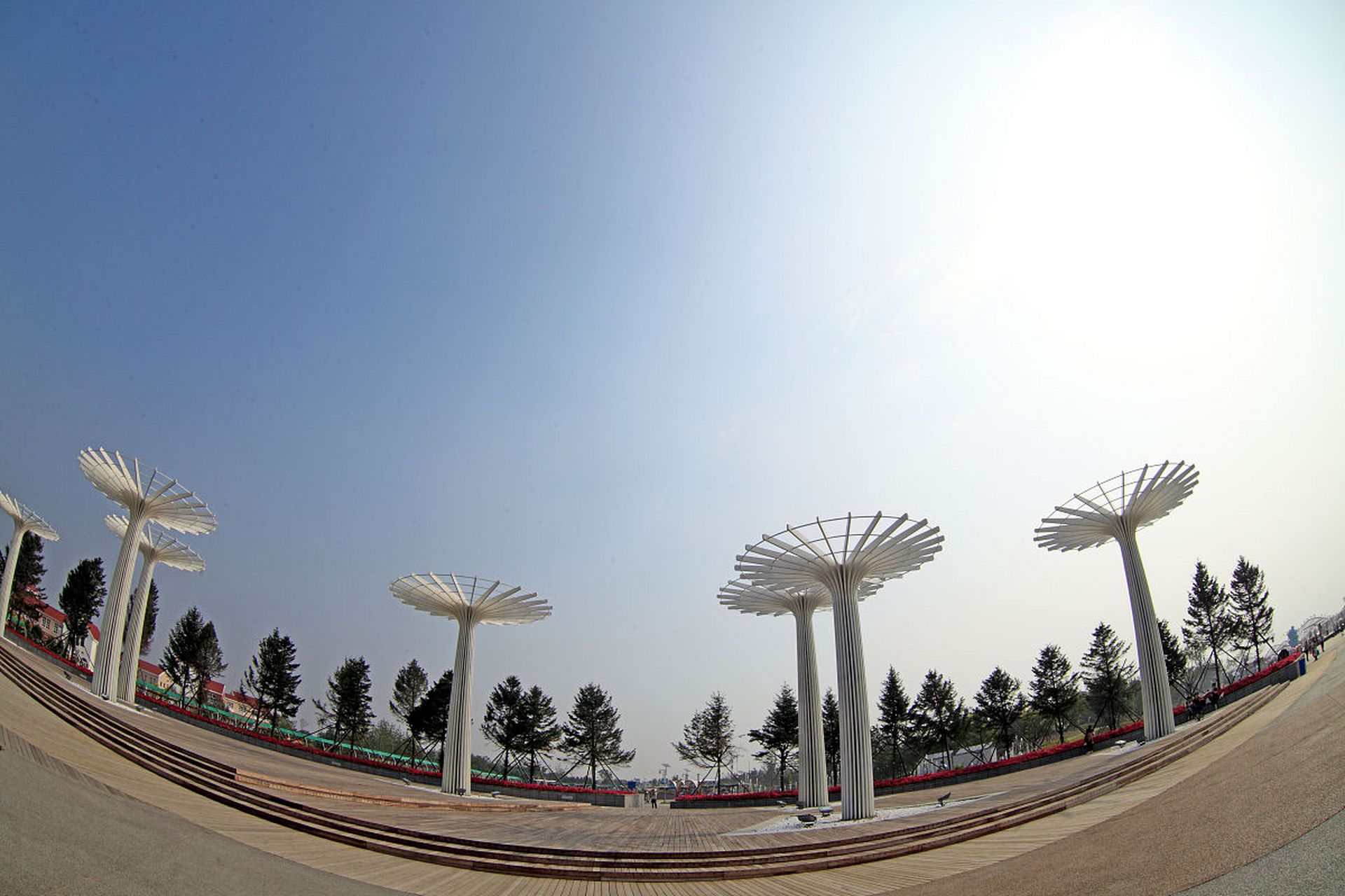 大家好,欢迎来到美丽的辽宁锦州世博园!