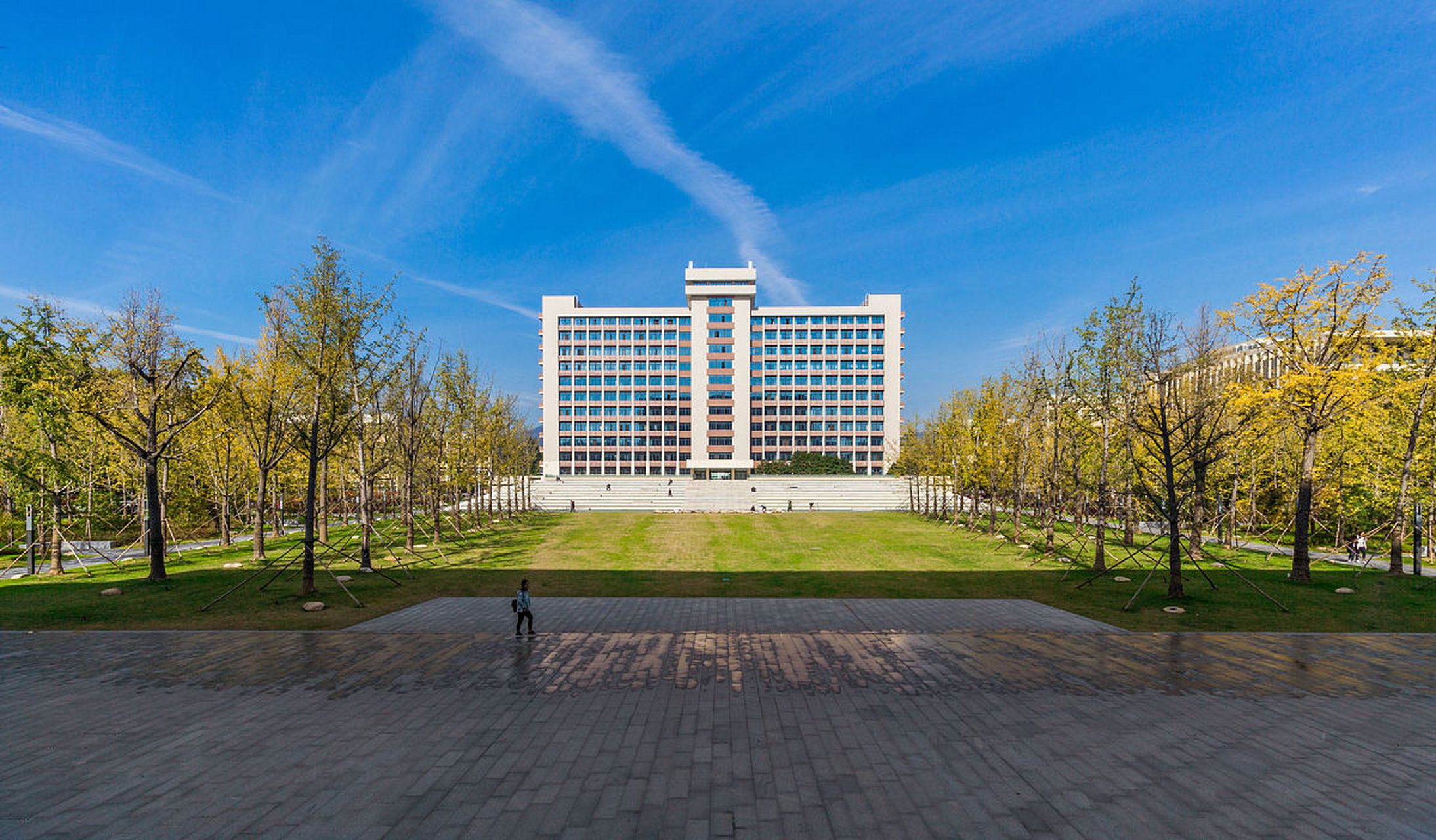 华北水利水电大学艺术学院简介   华北水利水电大学,简称"华水",坐落