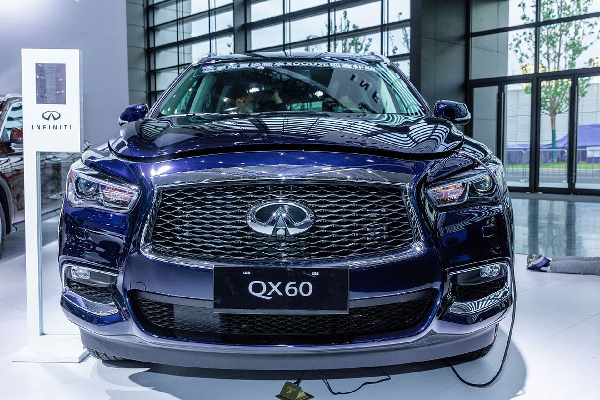 英菲尼迪qx60"换壳"日产新suv,9天后首发,卖26万能火吗