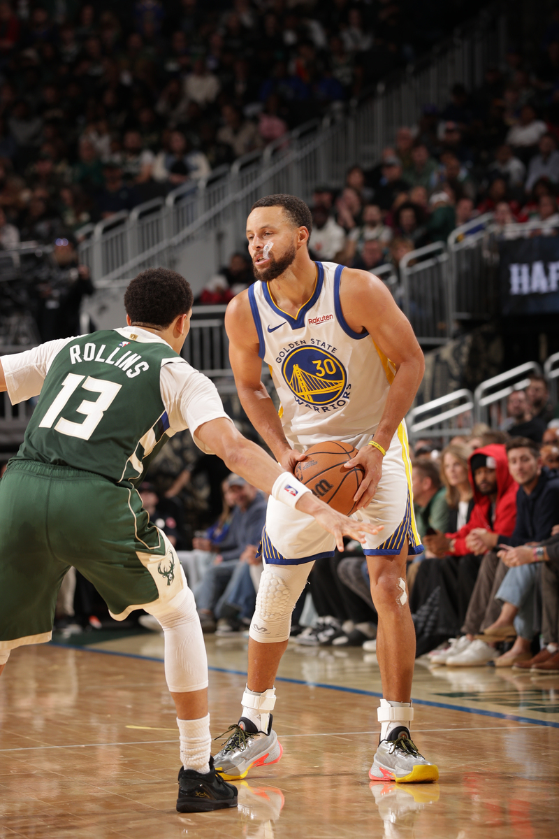 科尔：在球队前往达拉斯之前库里将进行一些5V5的对抗训练