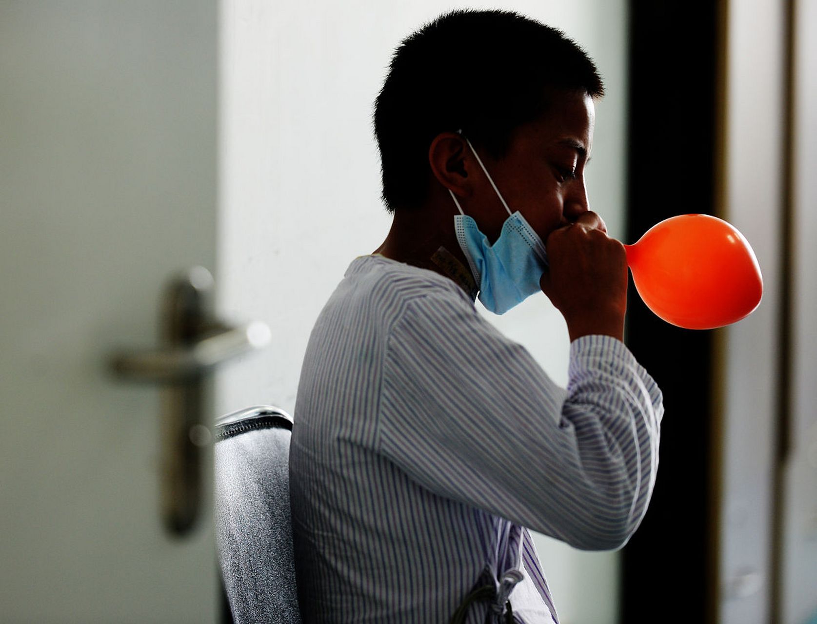 吹气球对肺部手术患者有啥好处?