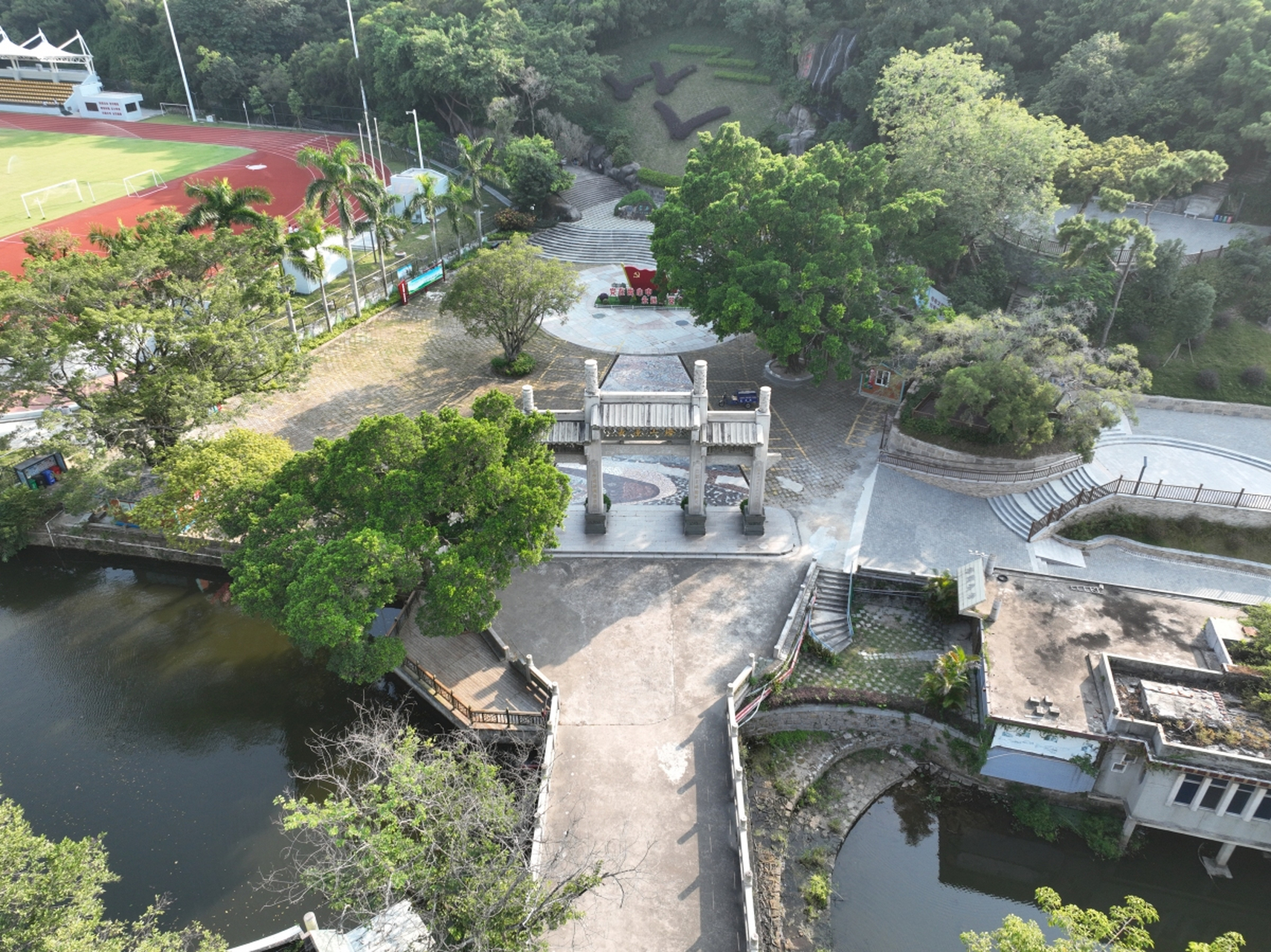朋友分享塔山风景区——在广东省汕头市澄海区莲上镇塗城,是以塔山寺