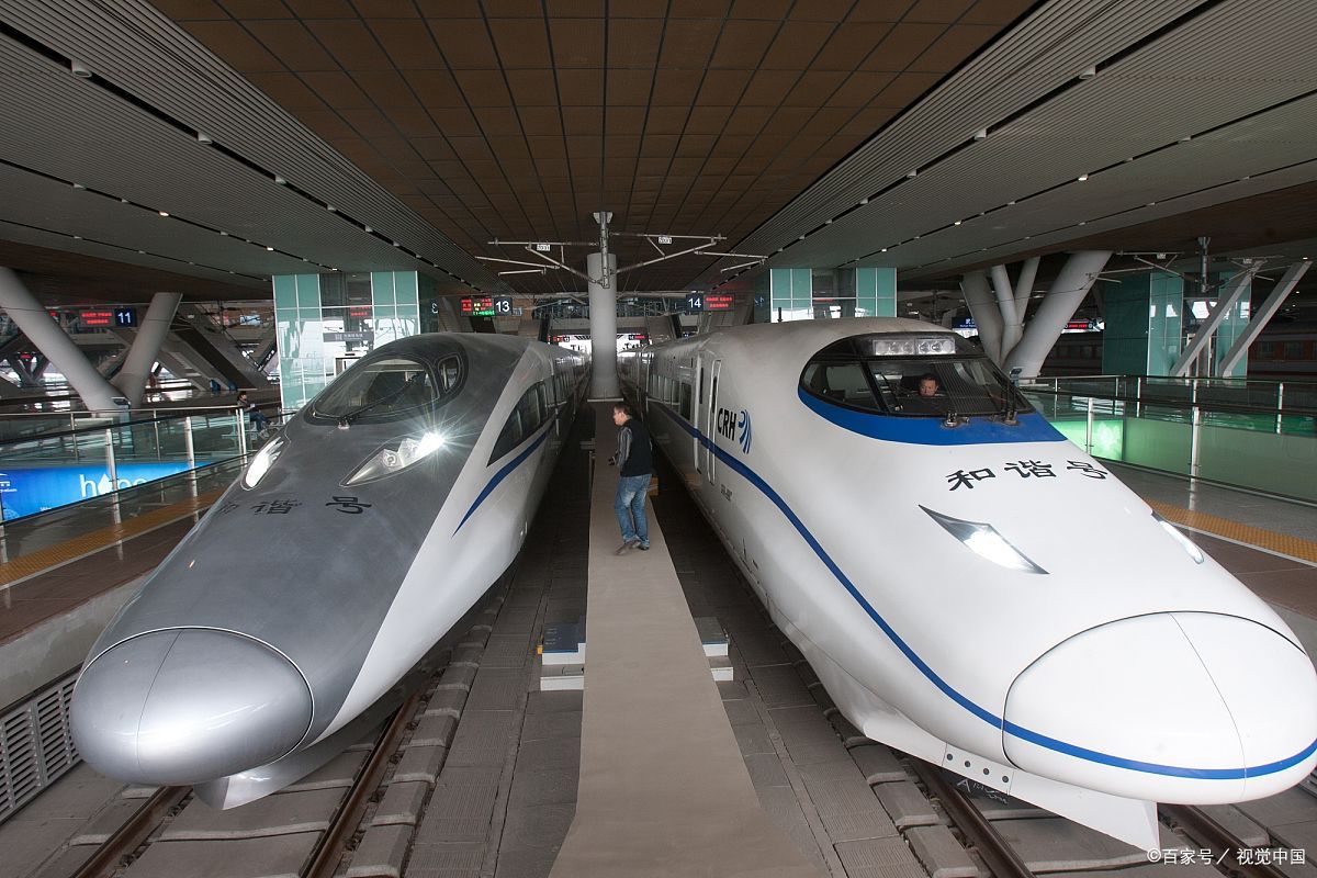 一般来说,普通动车组列车运行速度在每小时200