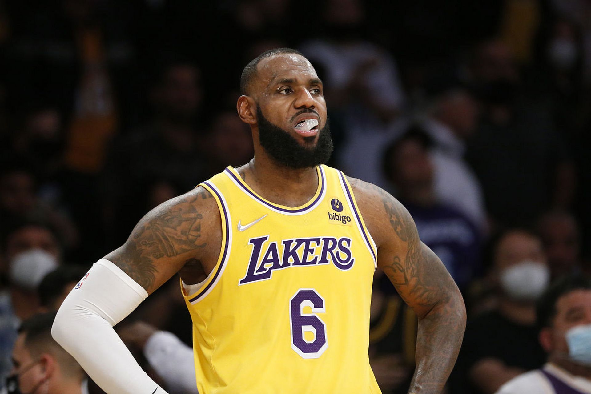 nba新赛季,湖人球星勒布朗詹姆斯,准备冲击全新历史纪录.
