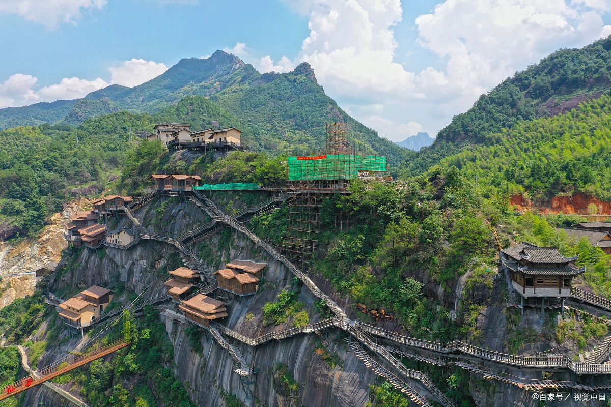 邂逅古镇风情与美味锅巴相伴  铜仁市万山朱砂古镇景区,位于贵州省