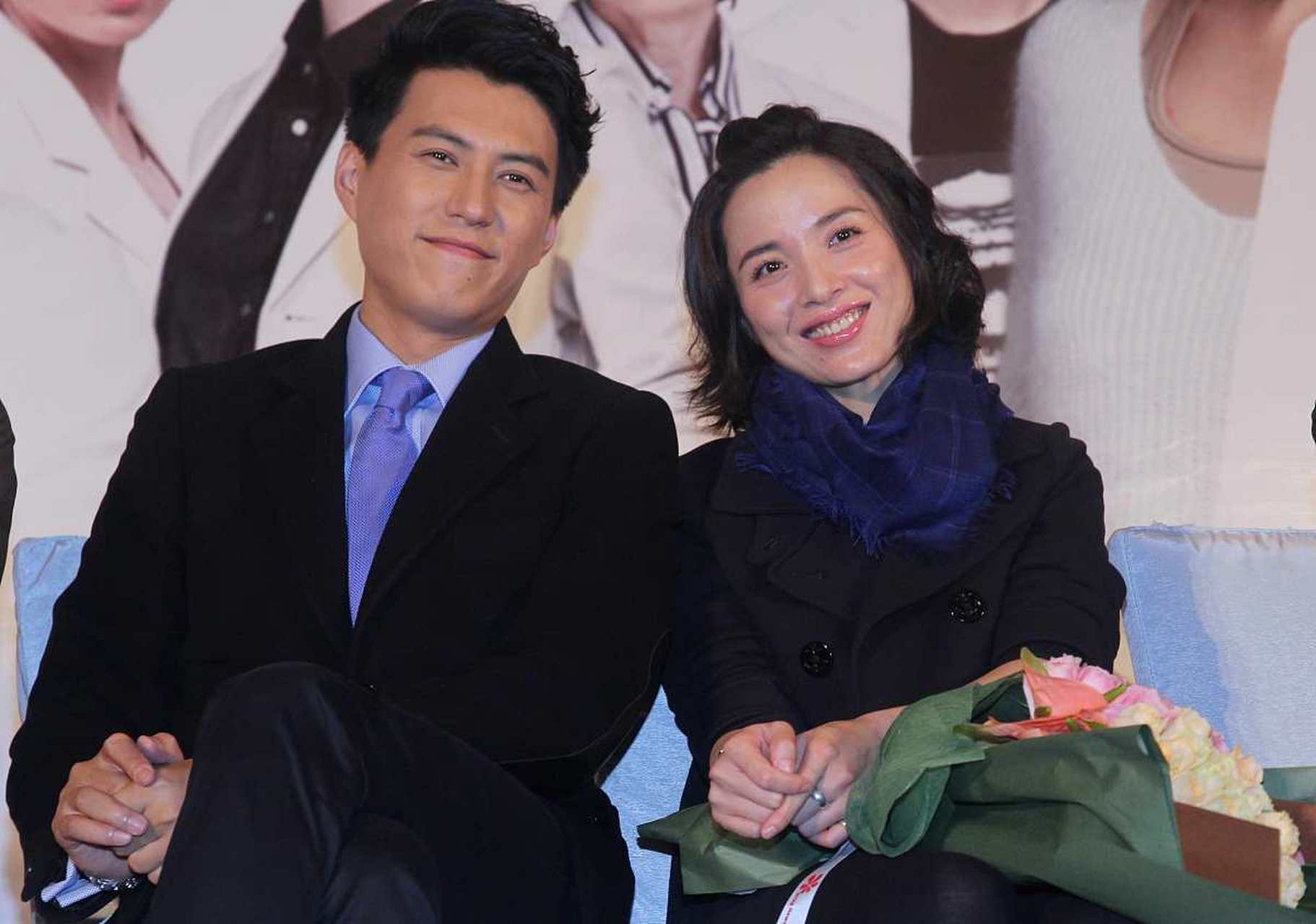 靳东和老婆的照片图片