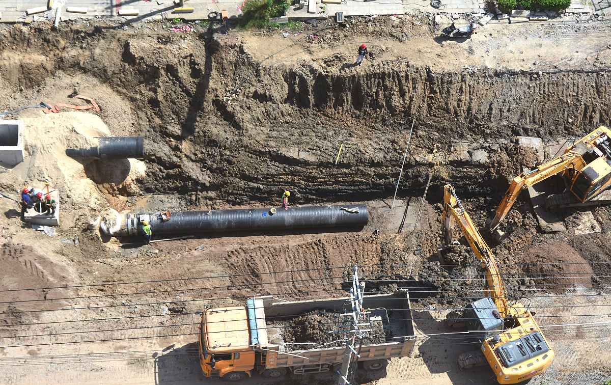 中建海峡获得一种装配式可弹性顶管帽檐防护设备专利维护作业人员在掘进作业期间顶部不会产生崩塌、土石坠落损伤