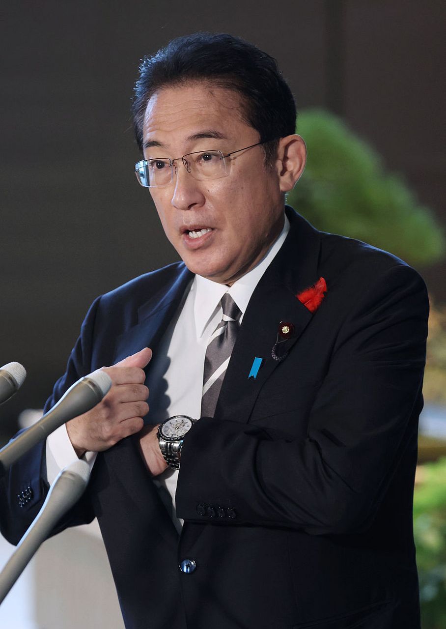 岸田文雄是日本的外交官,曾经担任过日本的外交大臣.