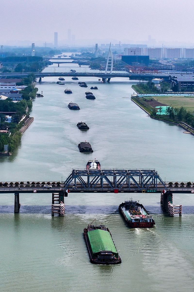 这条大运河不仅让江南的稻米三天直达长安,养活唐朝百万人口,更让南北