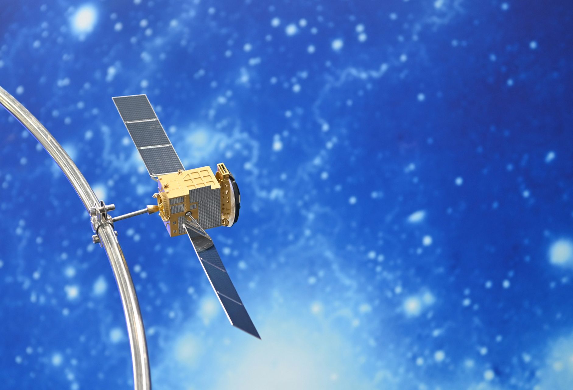 杭州上空疑似出现马斯克的星链卫星!