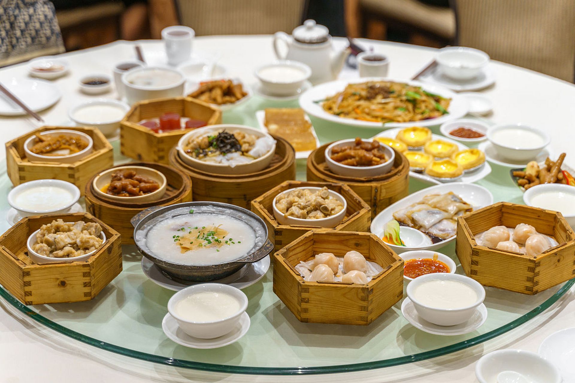 9502  小伙伴们,来尝尝正宗的广东早茶吧!97虾饺,肠粉,叉烧包.