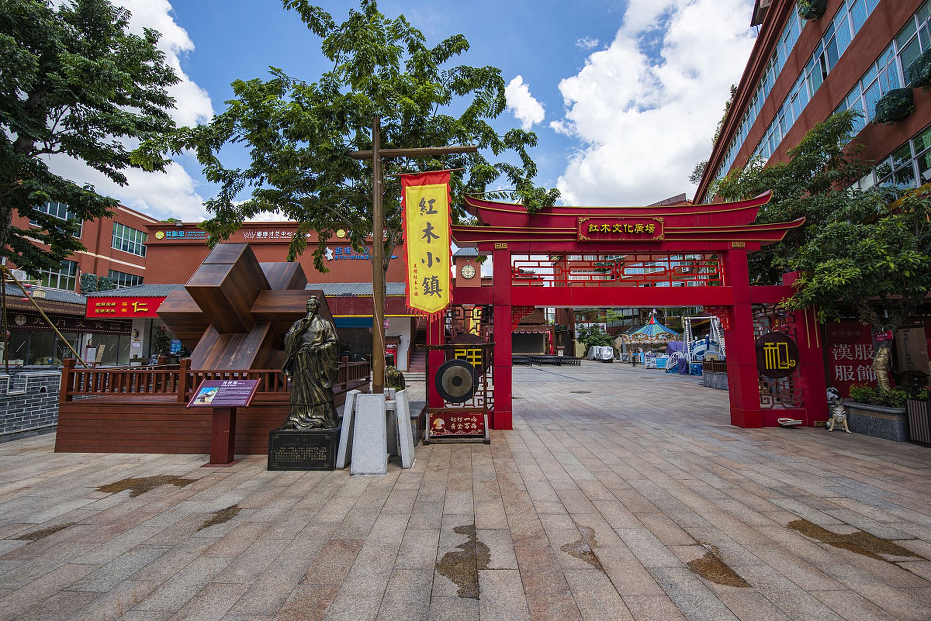 古老的北海合浦,有一个宛如童话般的小镇,闻名遐迩的北海合浦月饼小镇