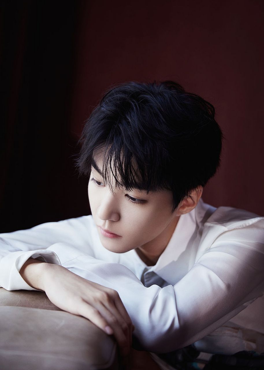 听说王俊凯最近戴了一个很特别的帽子?这可真是让人好奇啊!