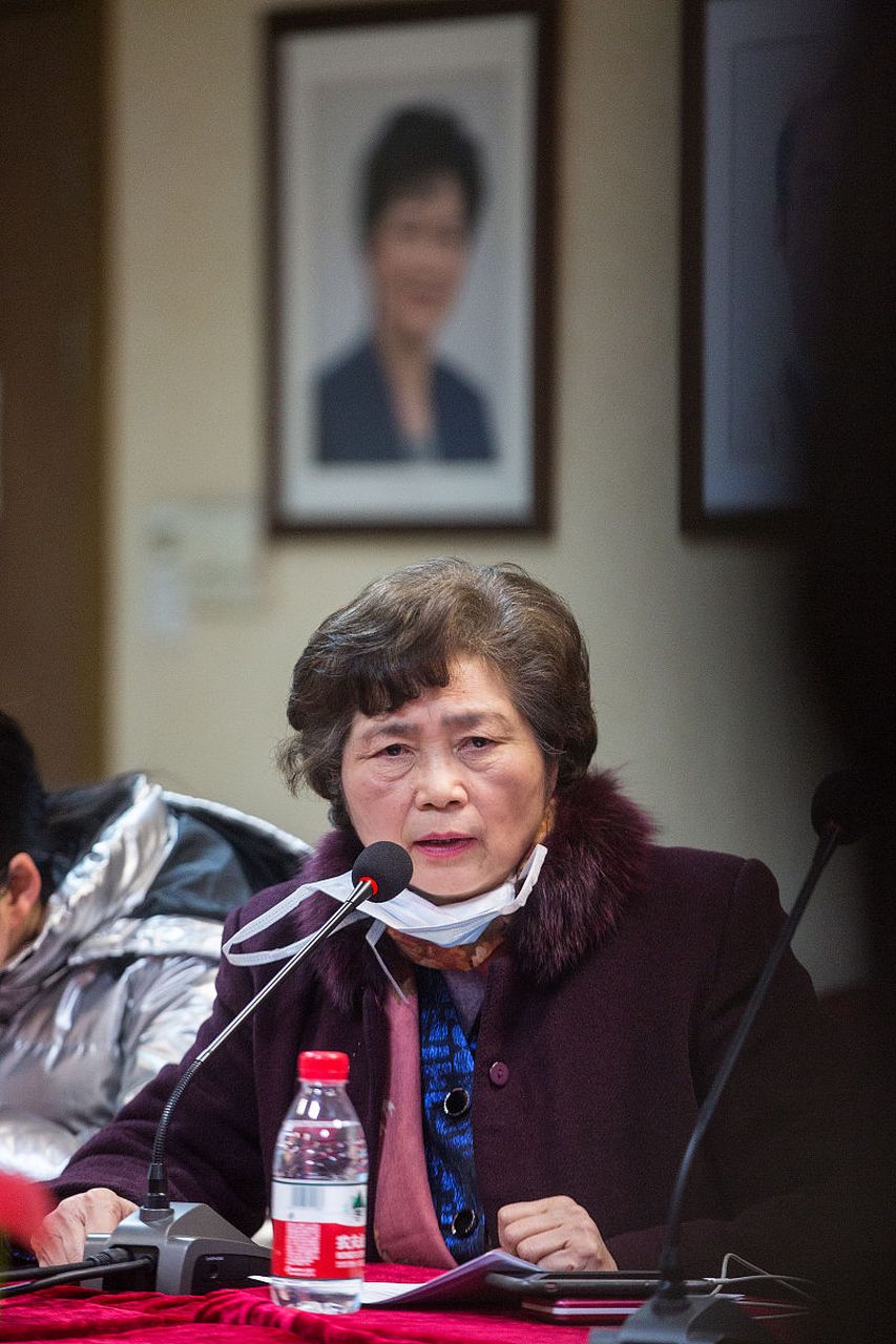 铿锵玫瑰绽芳华# 这位和善的老太太,如果不是因为新冠肺炎,可能许多