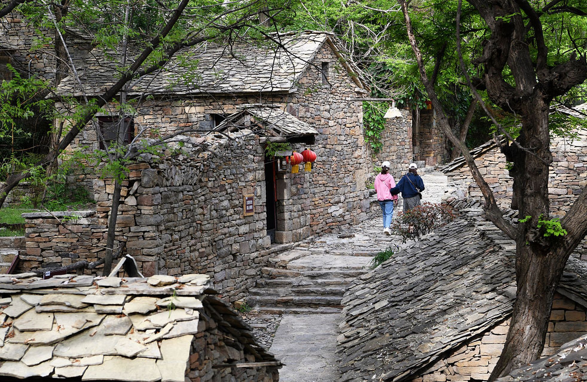 爨底下村,这座被历史沉淀的古村落,位于北京市门头沟区斋堂镇的西北部