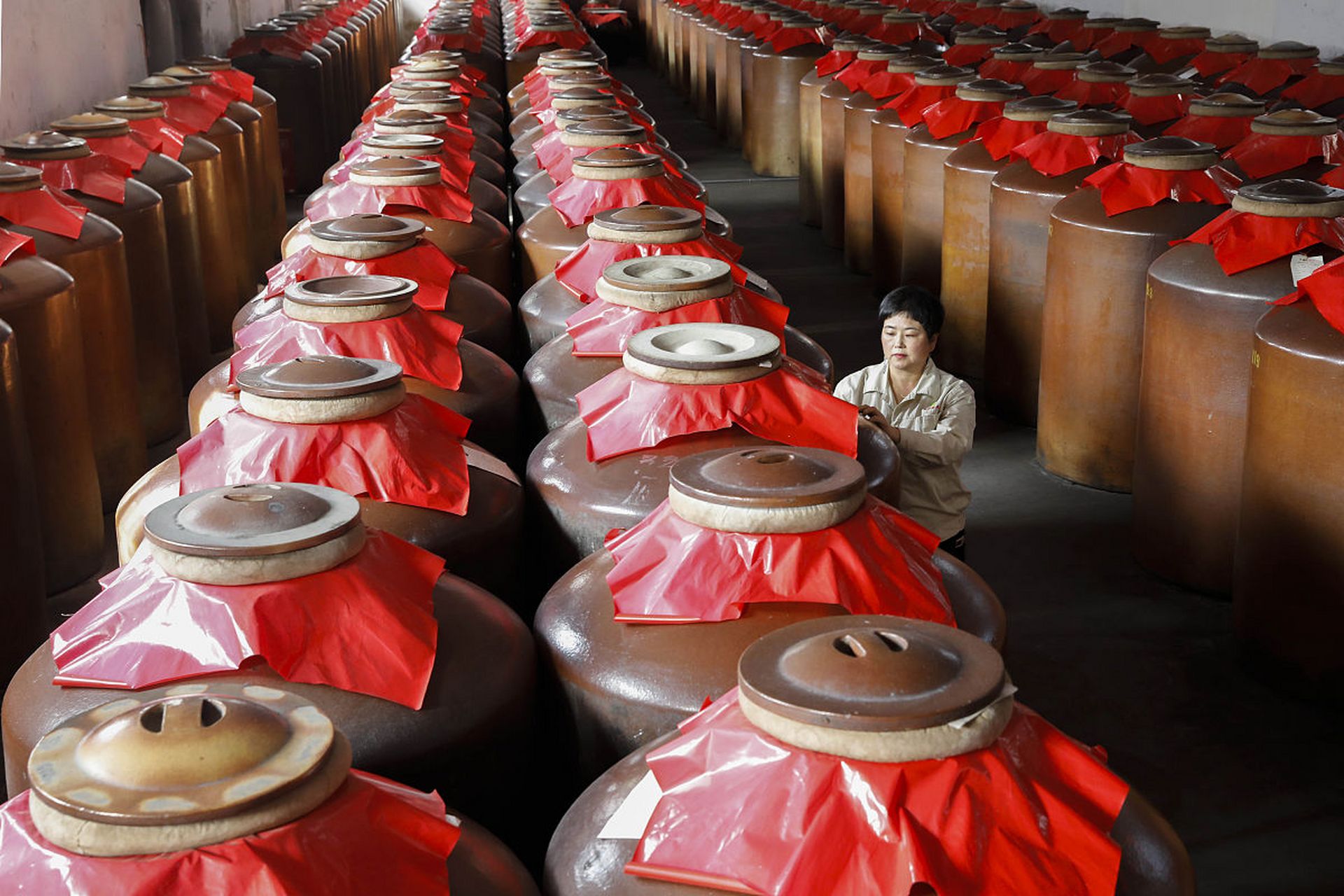 王祖烧坊酱香白酒,是时间的馈赠,是匠心的独运.