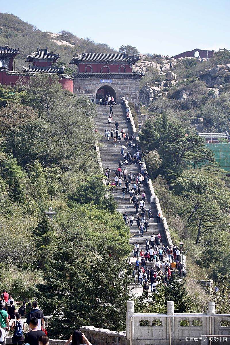 泰山风景区:自然与人文的绝美交织  泰山,这座自古以来享有"五岳之首"