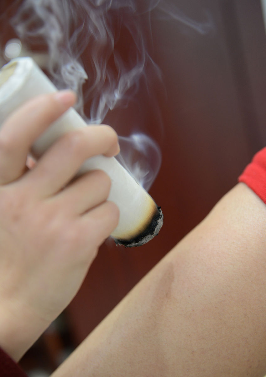 大暑聊健康# 三伏灸的功效与作用 三伏灸具有多种功效与作用,如下所