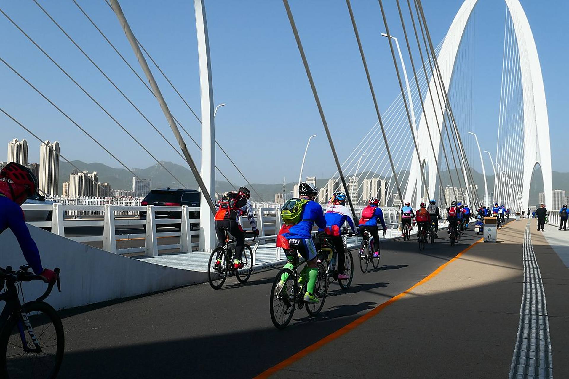 大一男生6天骑800公里回家# 骑行真的会上瘾!