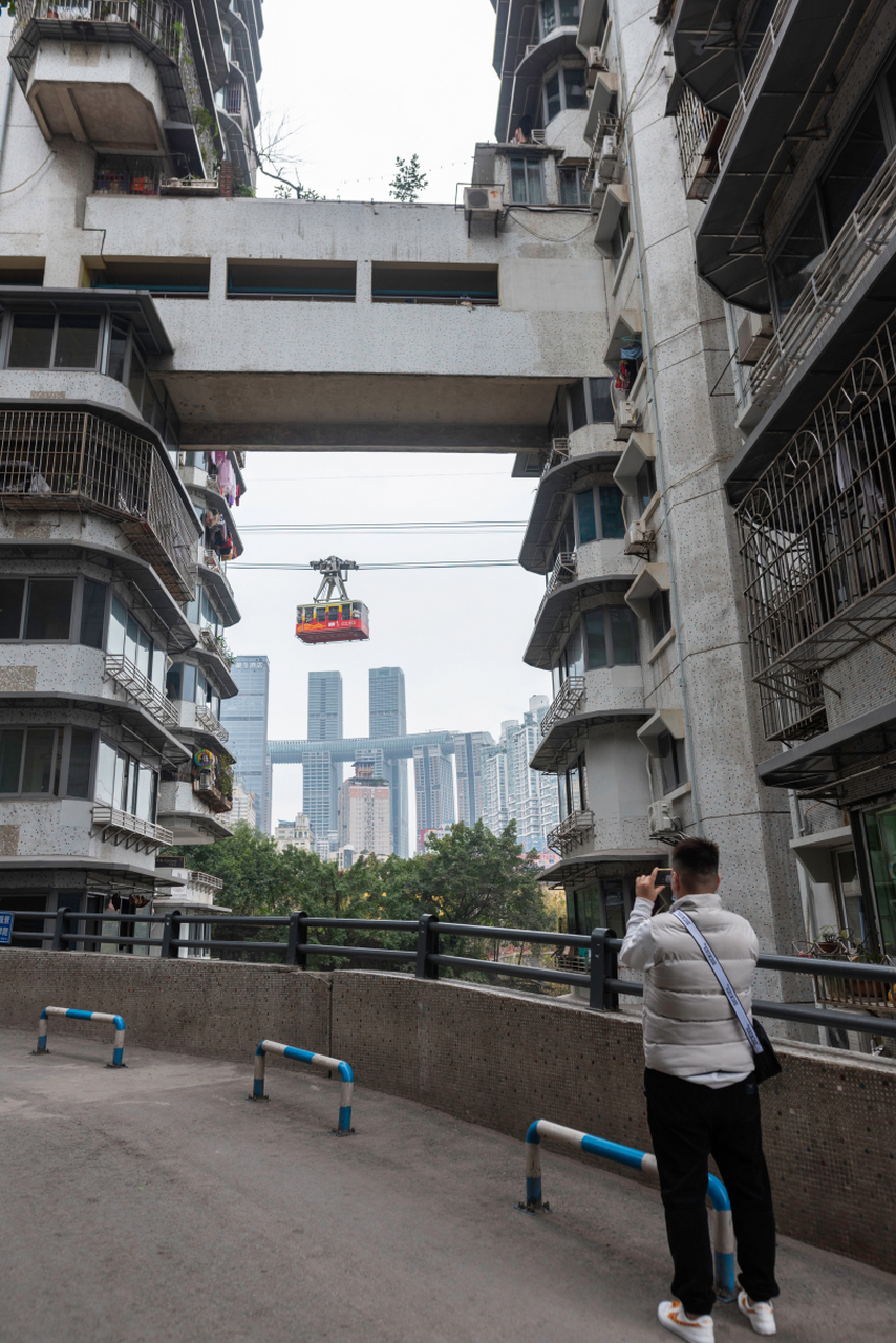 【重庆白象居恢复打卡:文明出游,展现城市形象】重庆渝中区白象街的