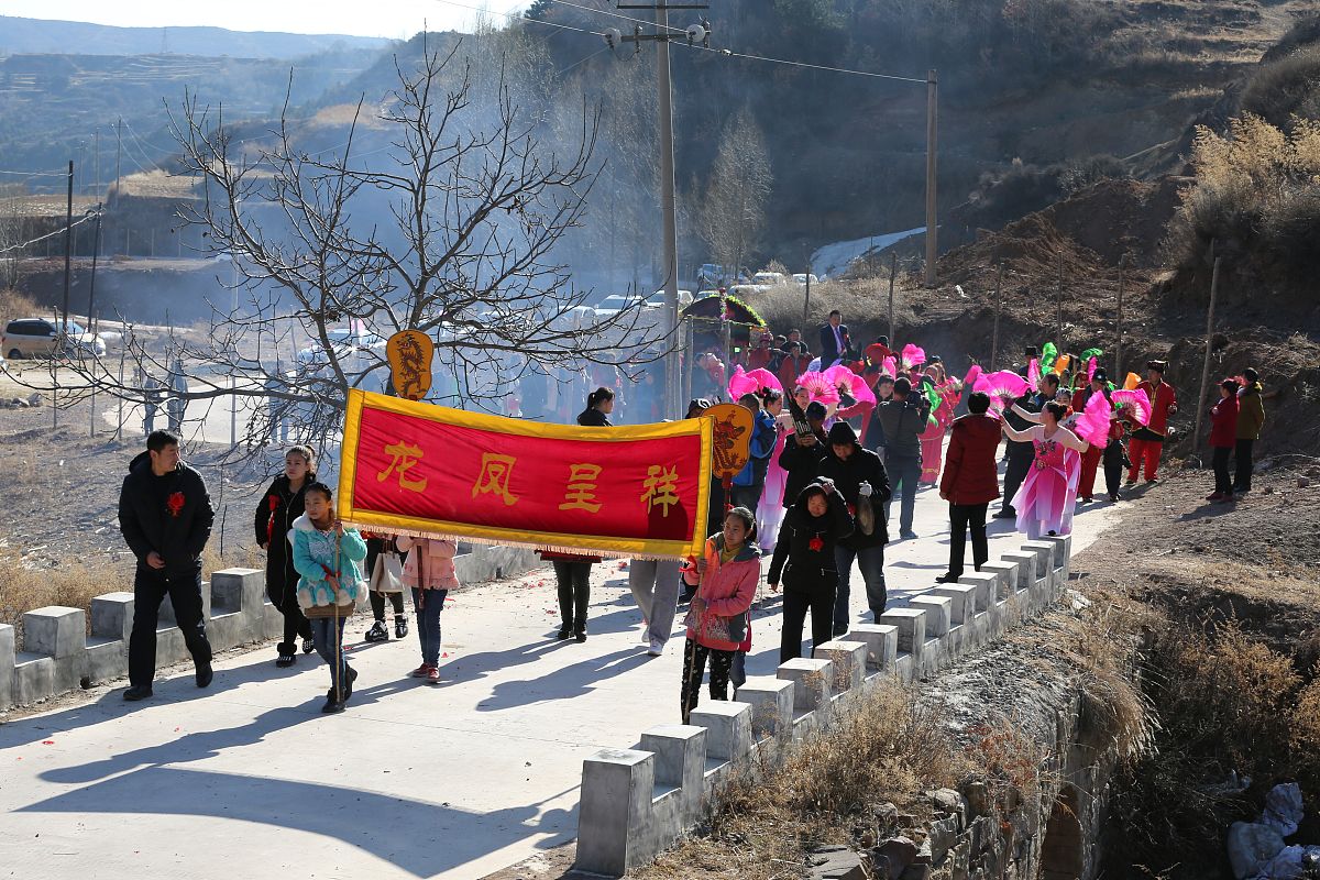 上等婚图表婚配 生肖鸡和牛龙蛇真的是上等婚配吗