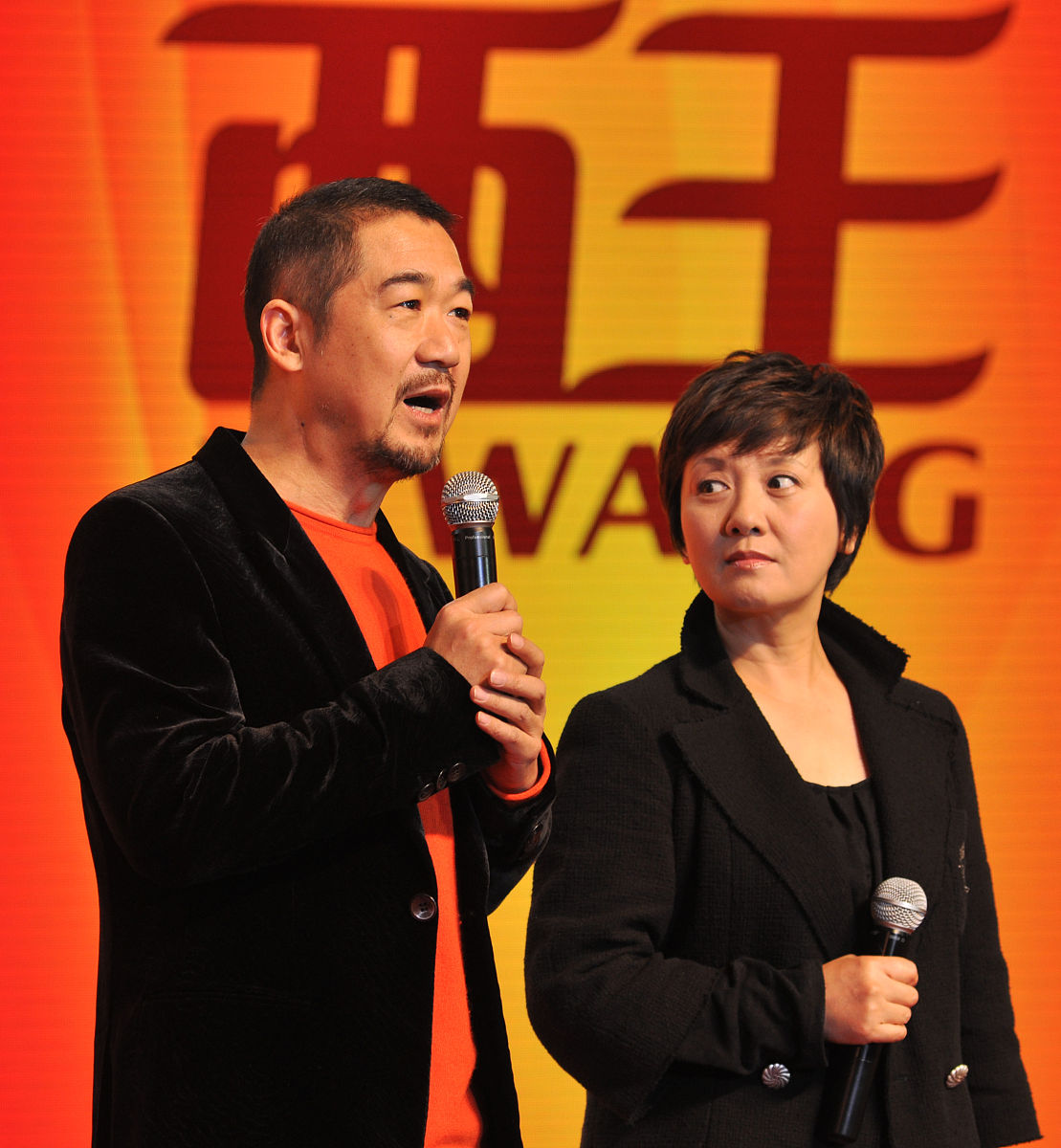 川剧艺术与人生巧妙交织:邓婕与张国立的爱情故事