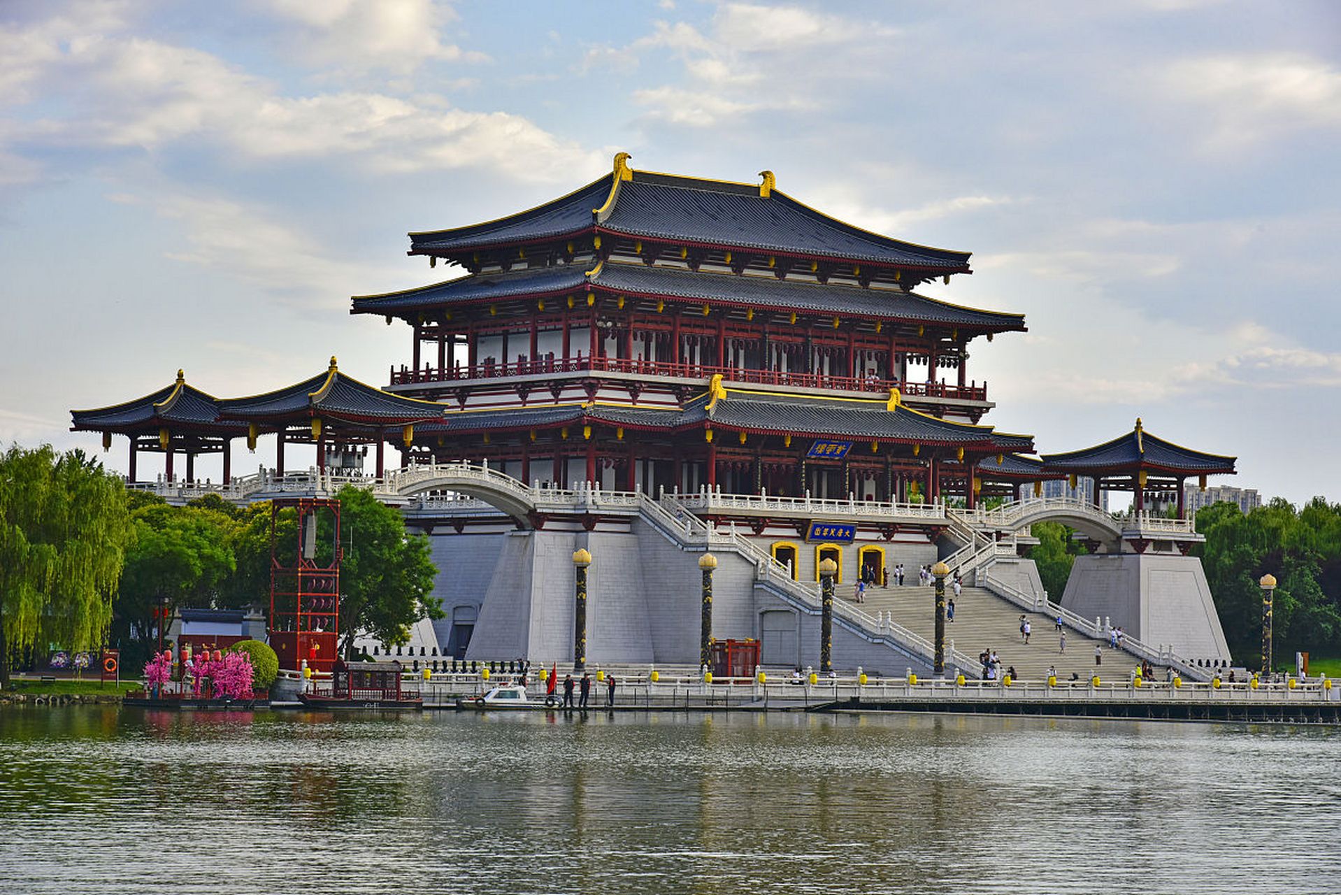 城市大玩家"大唐芙蓉园"这一西安的著名旅游景点,那么它确实是一