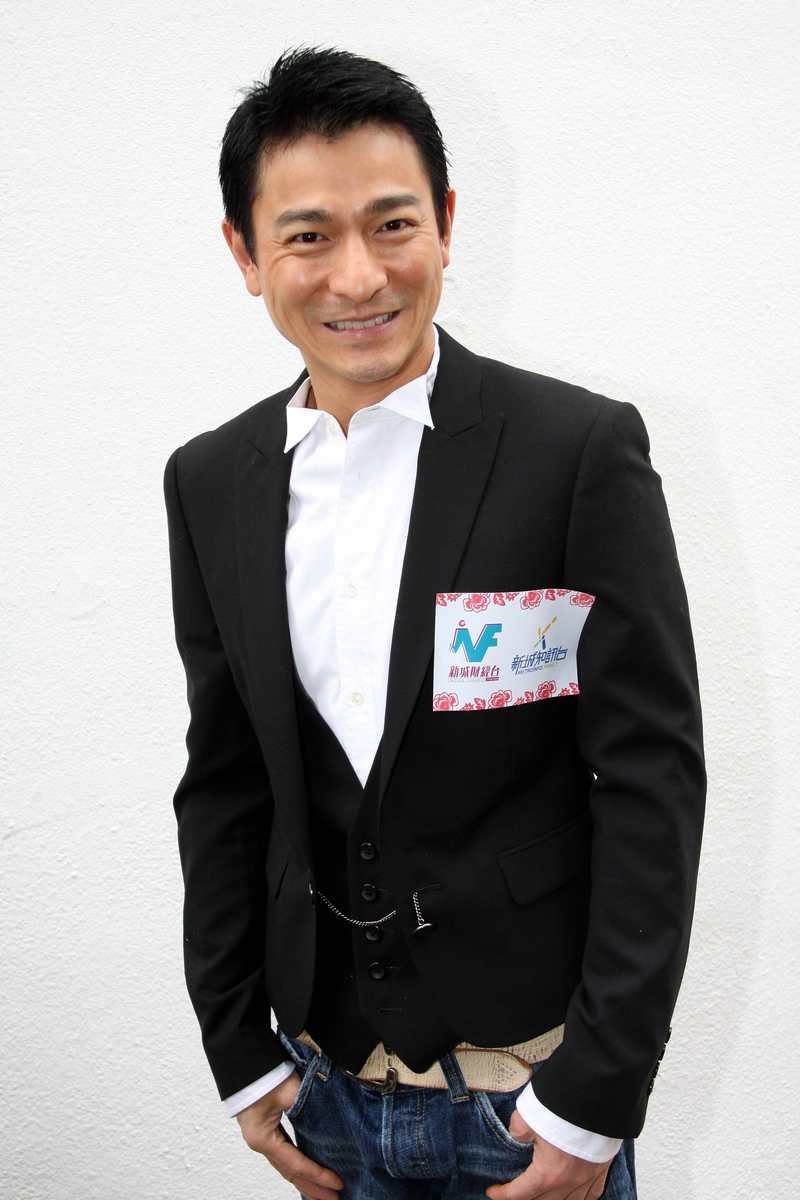 刘德华被称为不老男神,他为了保持职业寿命,非常注重健康养生,这对