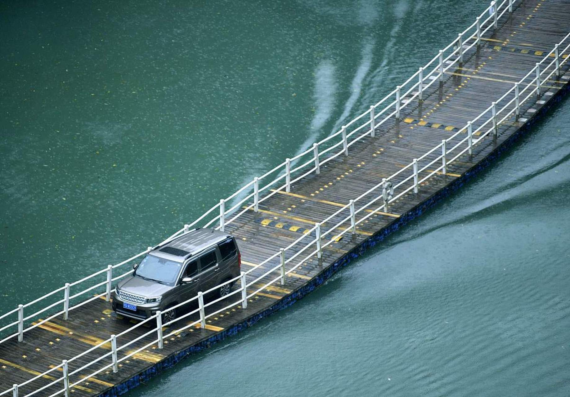 恩施网红浮桥曾放话可过坦克!