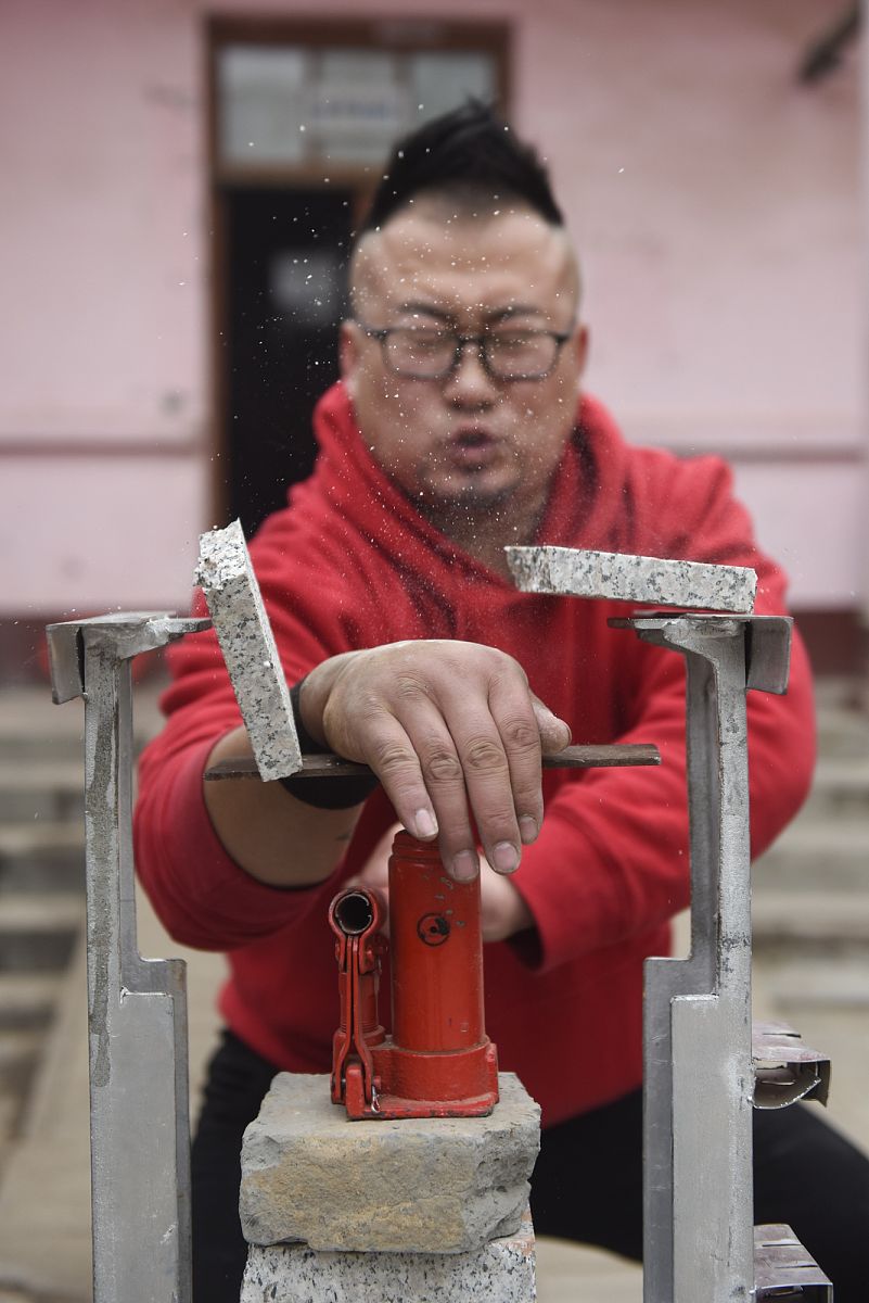 功成反目多仇怨, 小人当道慎提防