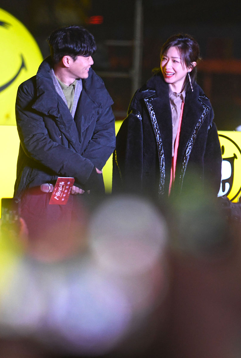 如何评价饶晓志指导,刘德华,肖央,万茜主演的电影《人潮汹涌》