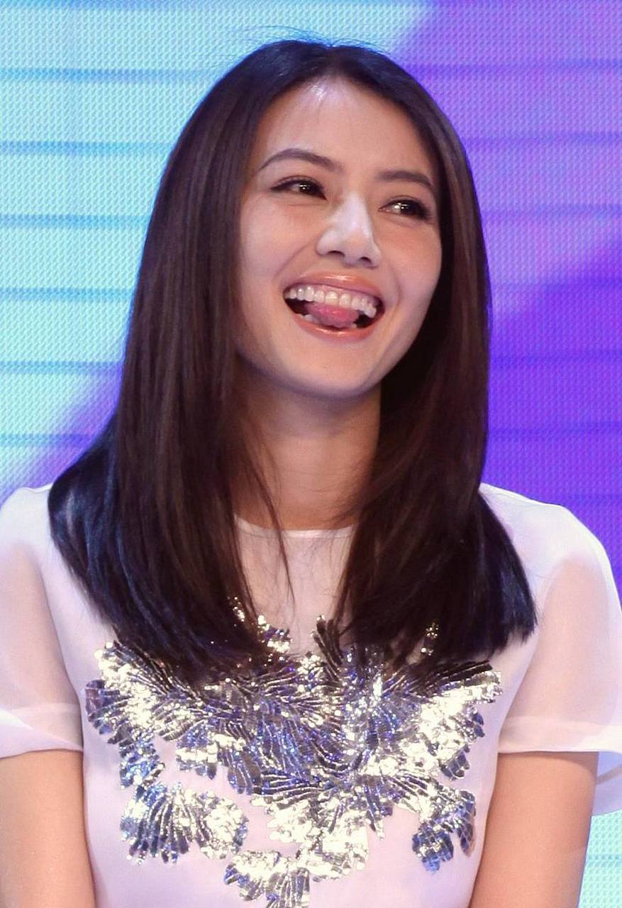 高圆圆甜美的笑容