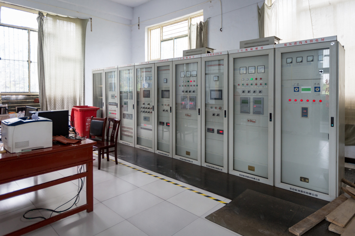 电井,特别是强电井,由于其内含高电压线路和重要电气设备,对非专业