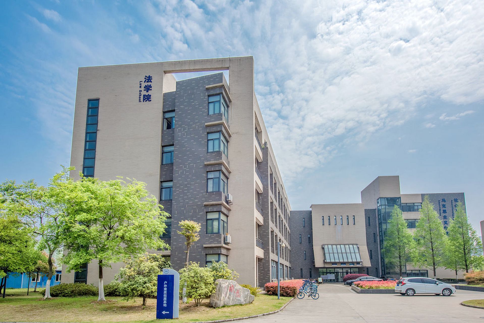 浙江广厦建设职业技术大学怎么样 不少朋友会问我:"浙江广厦建设职业