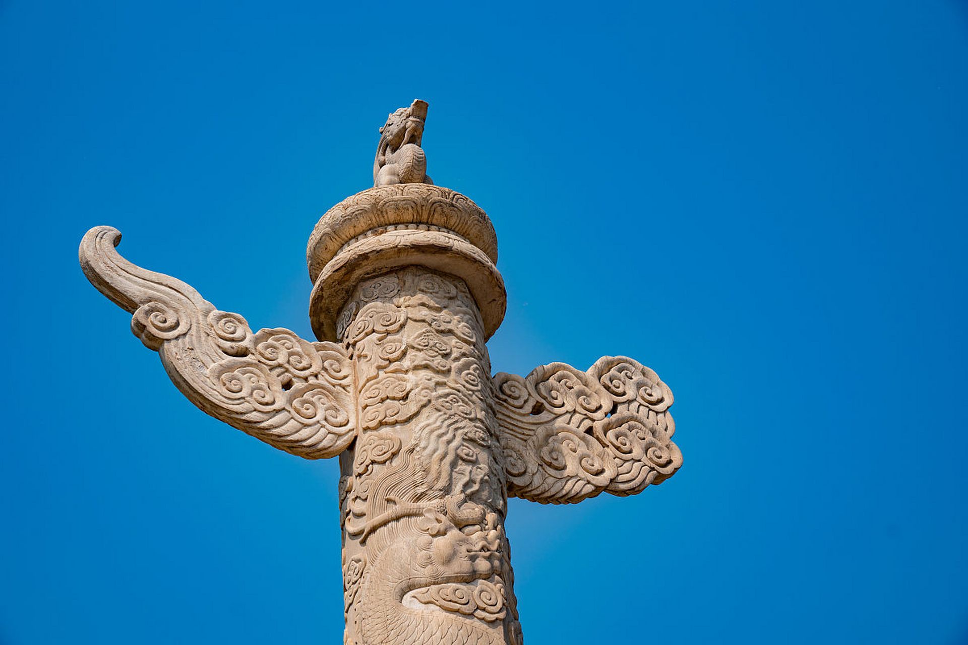 华表柱涂色需考虑颜色,一致性,环境因素和工具.