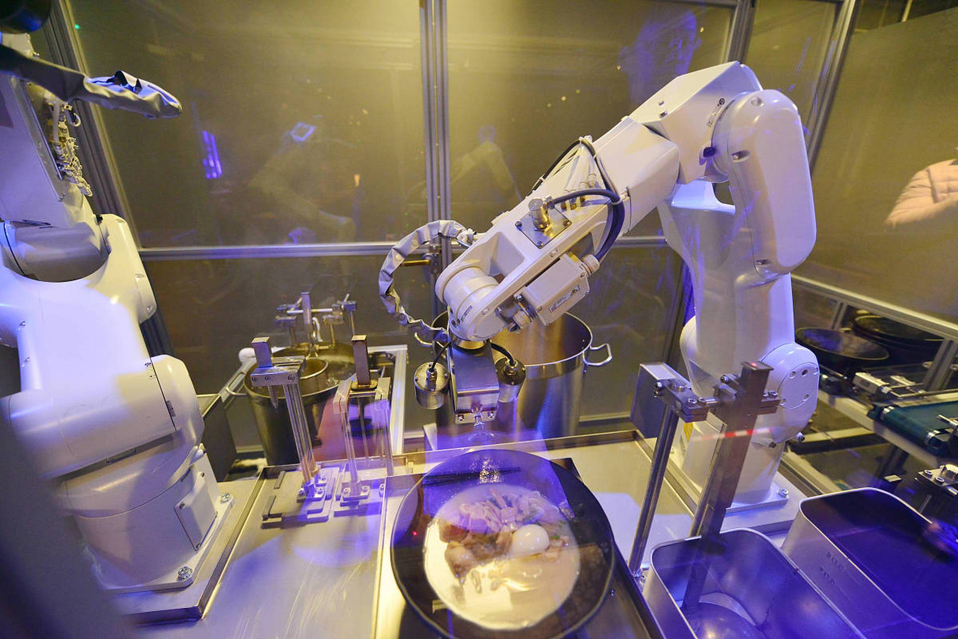 下面是一些有关ai机器人做饭的相关信息:  1.