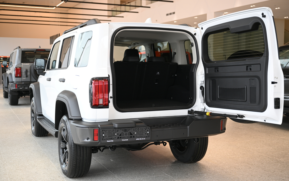 长城2023款硬派越野坦克300