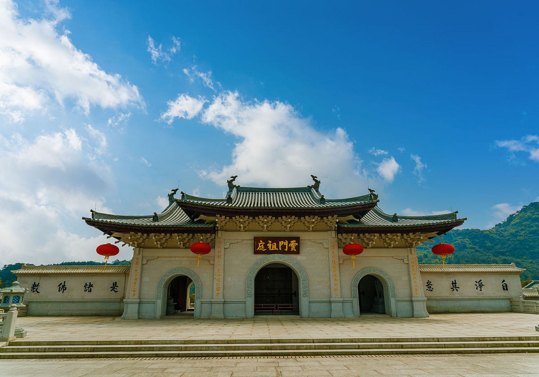 旅游# 最美网红寺庙-云门山大觉禅寺,简称云门寺,坐落于广东乳源.