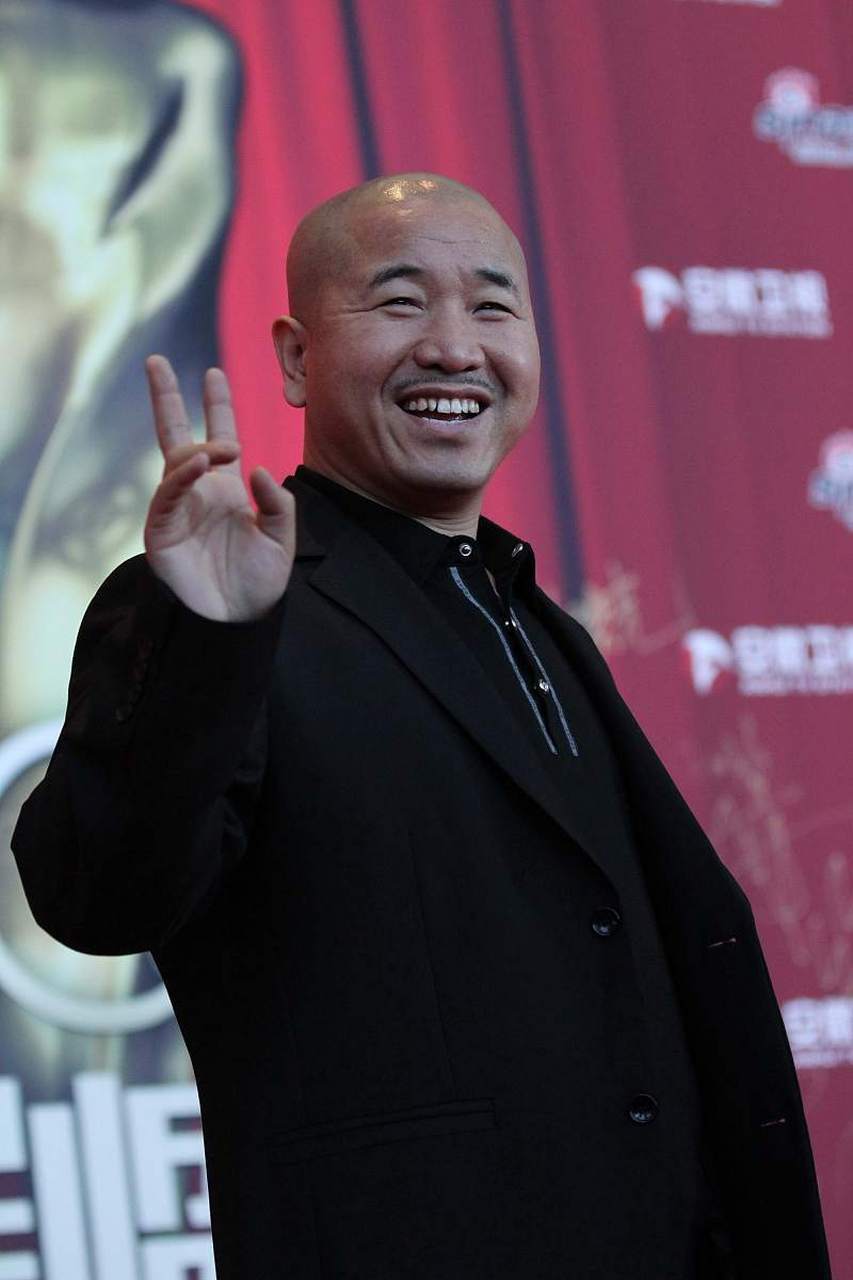 王亮和父亲王小利断绝父子关系  近日,一则关于王亮和父亲王小利断绝